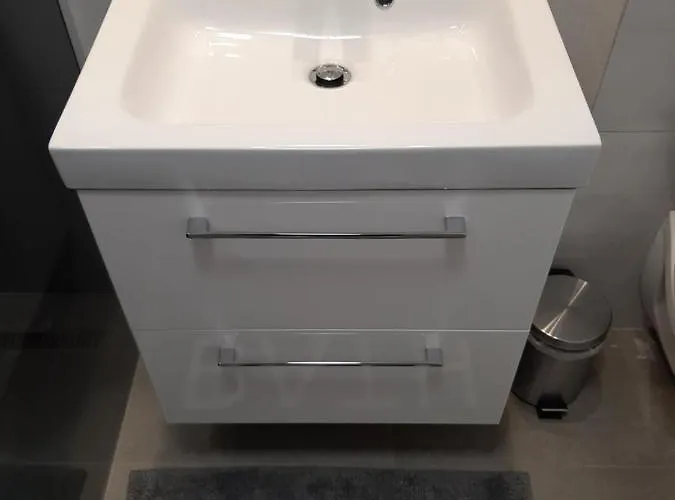 Light House קלוז'-נאפוקה